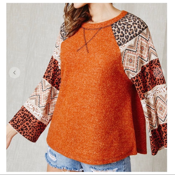 ✨LAST 1✨Leopard and Aztec print contrast tunic top - Picture 3 of 5